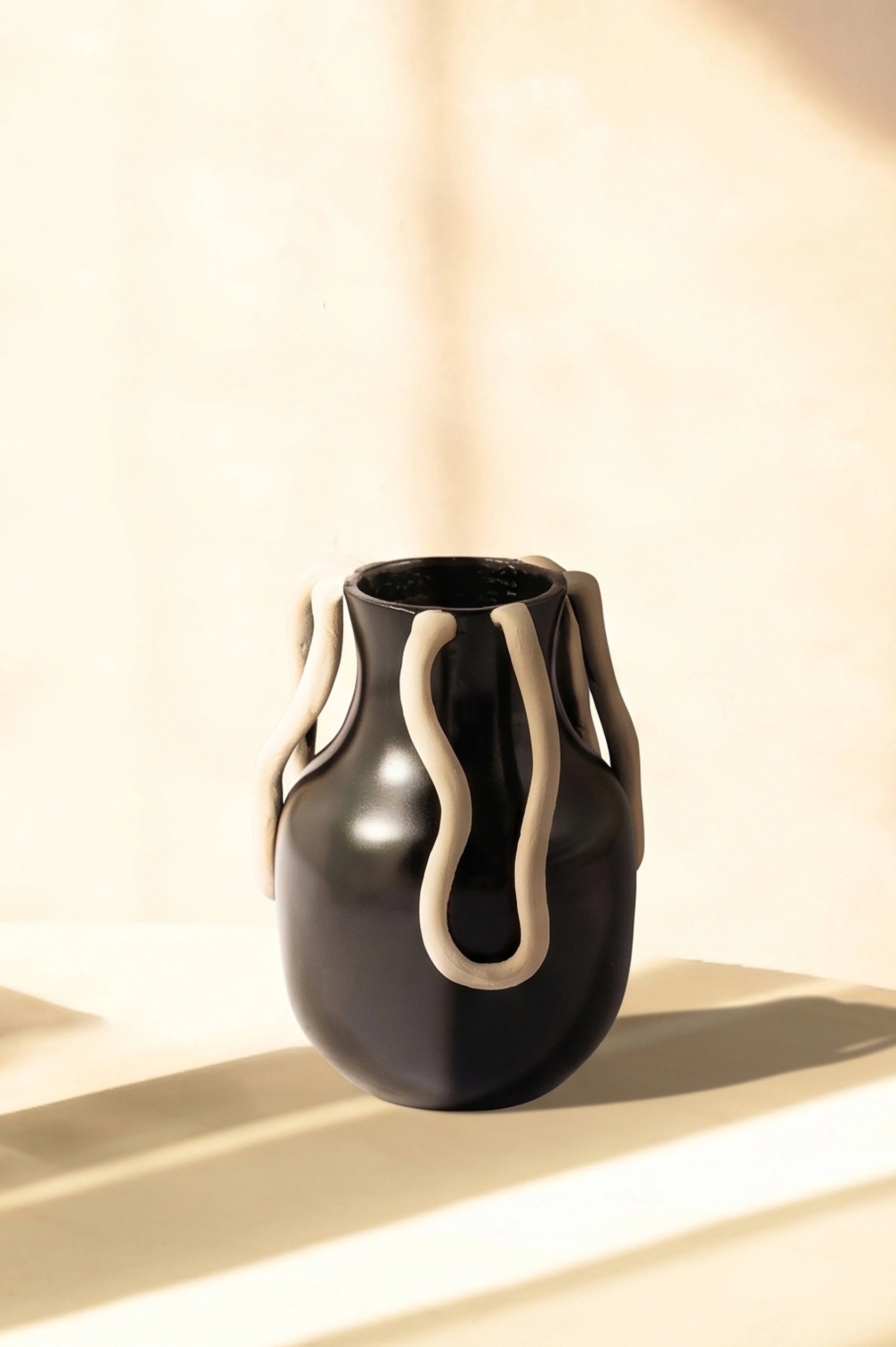 Velis Vase