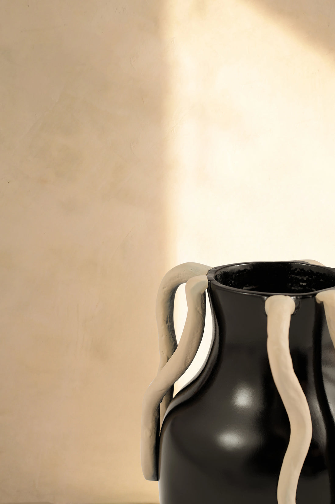 Velis Vase