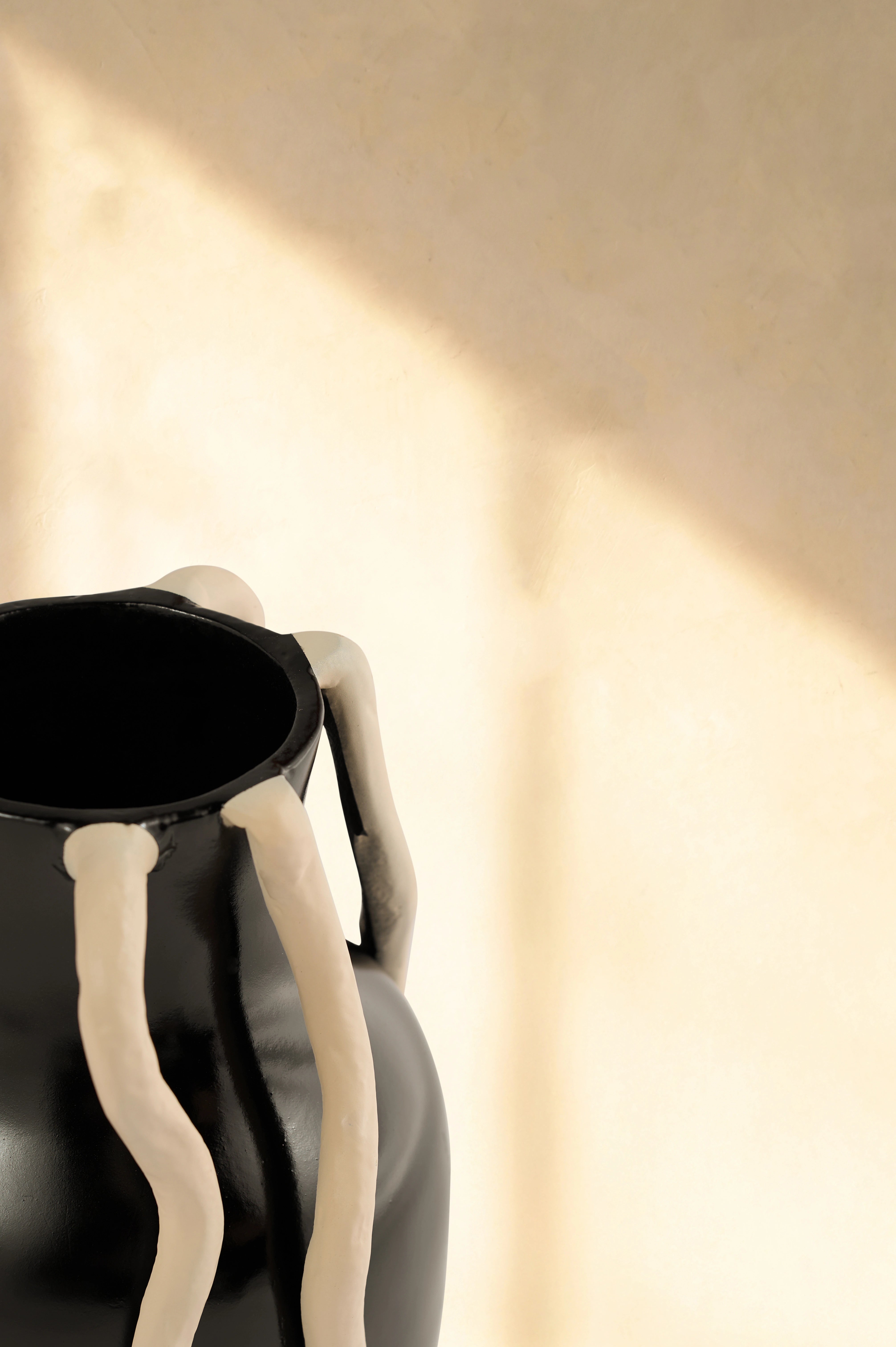 Velis Vase