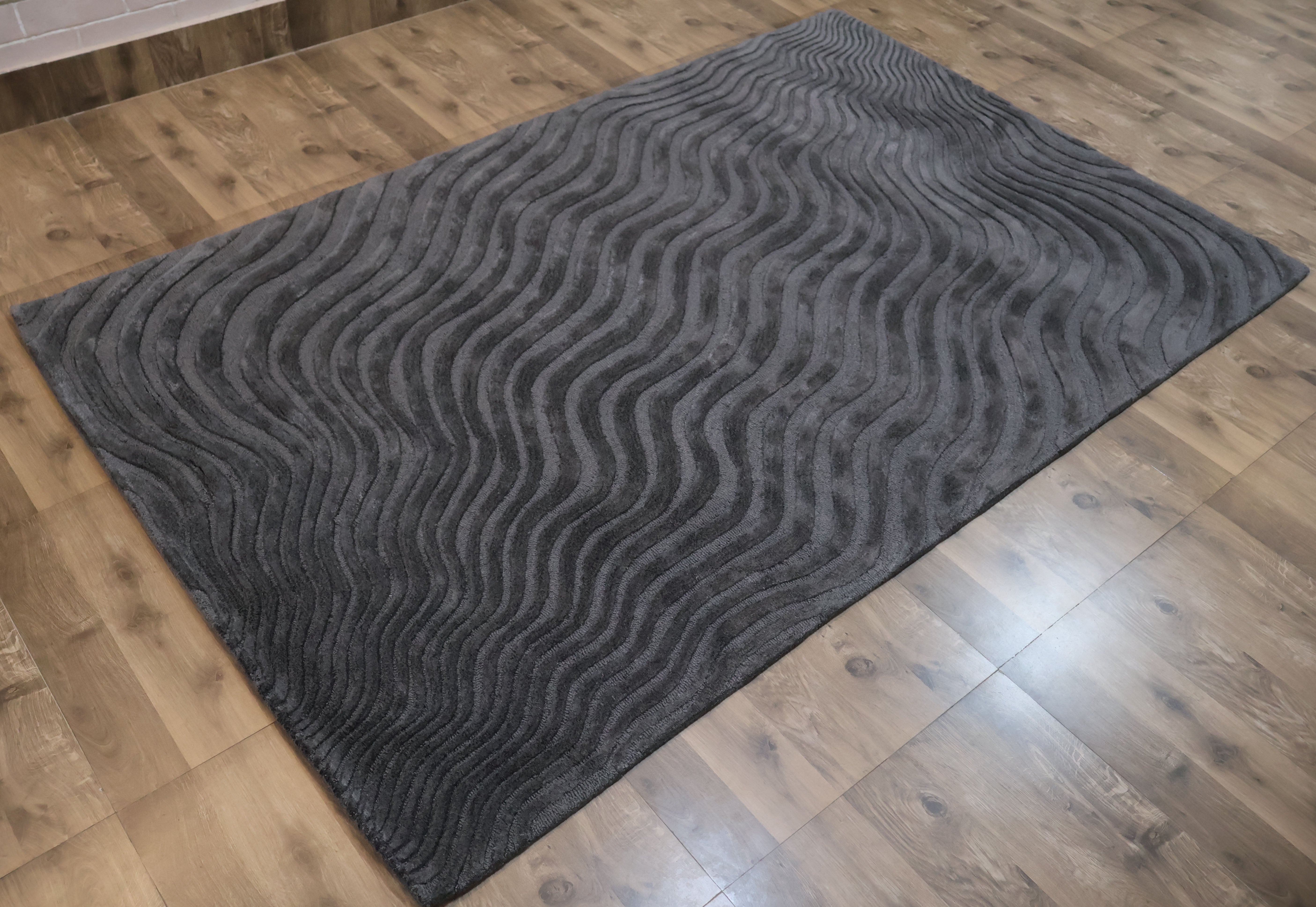 Charcoal Wave Textured Contemporary Carpet