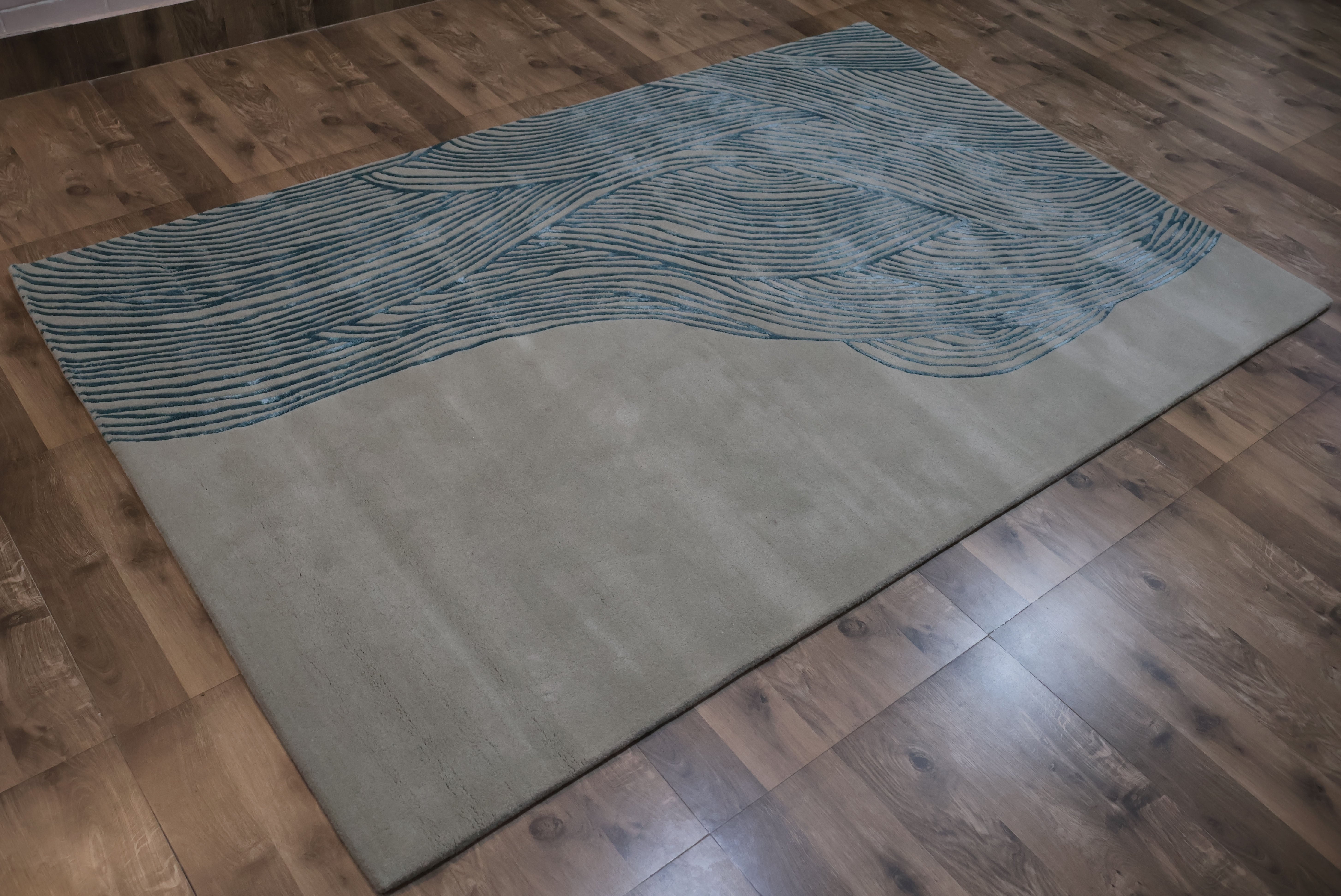 Modern Wave Texture Designer Carpet – Minimal Abstract Contemporary Rug