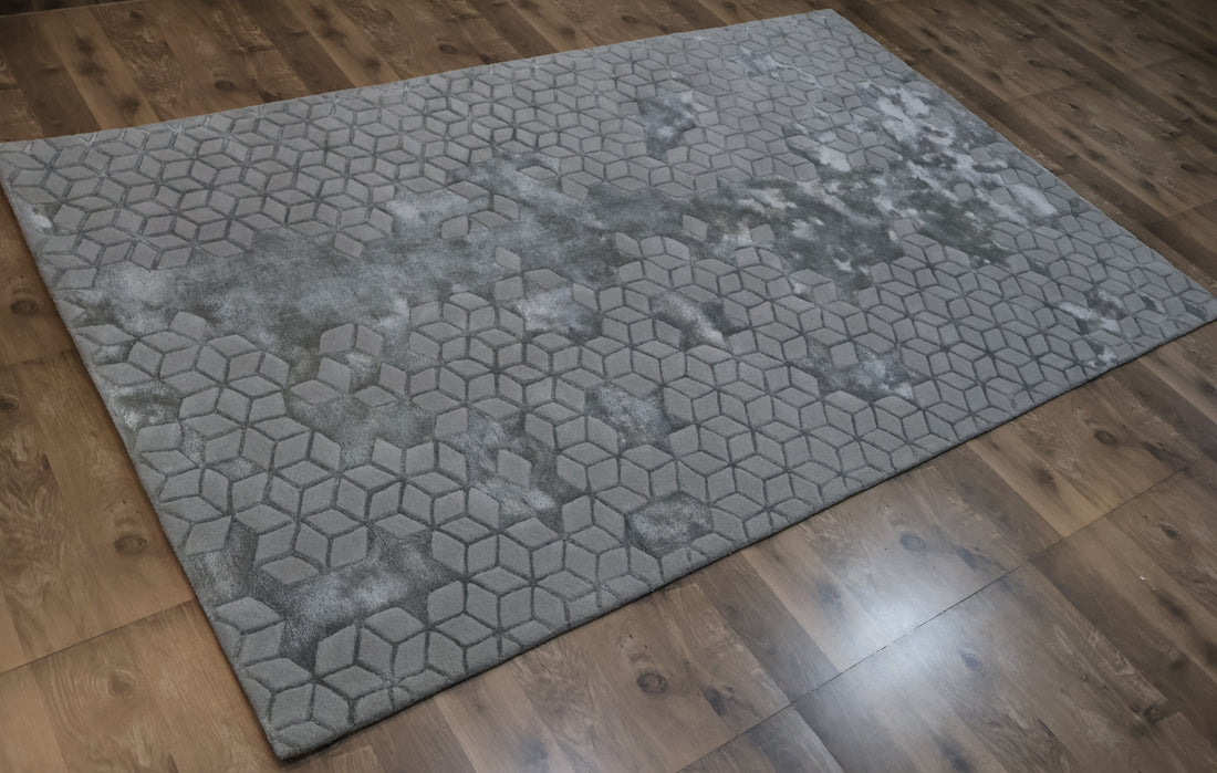 Geometric Cube Pattern Carpet – Grey