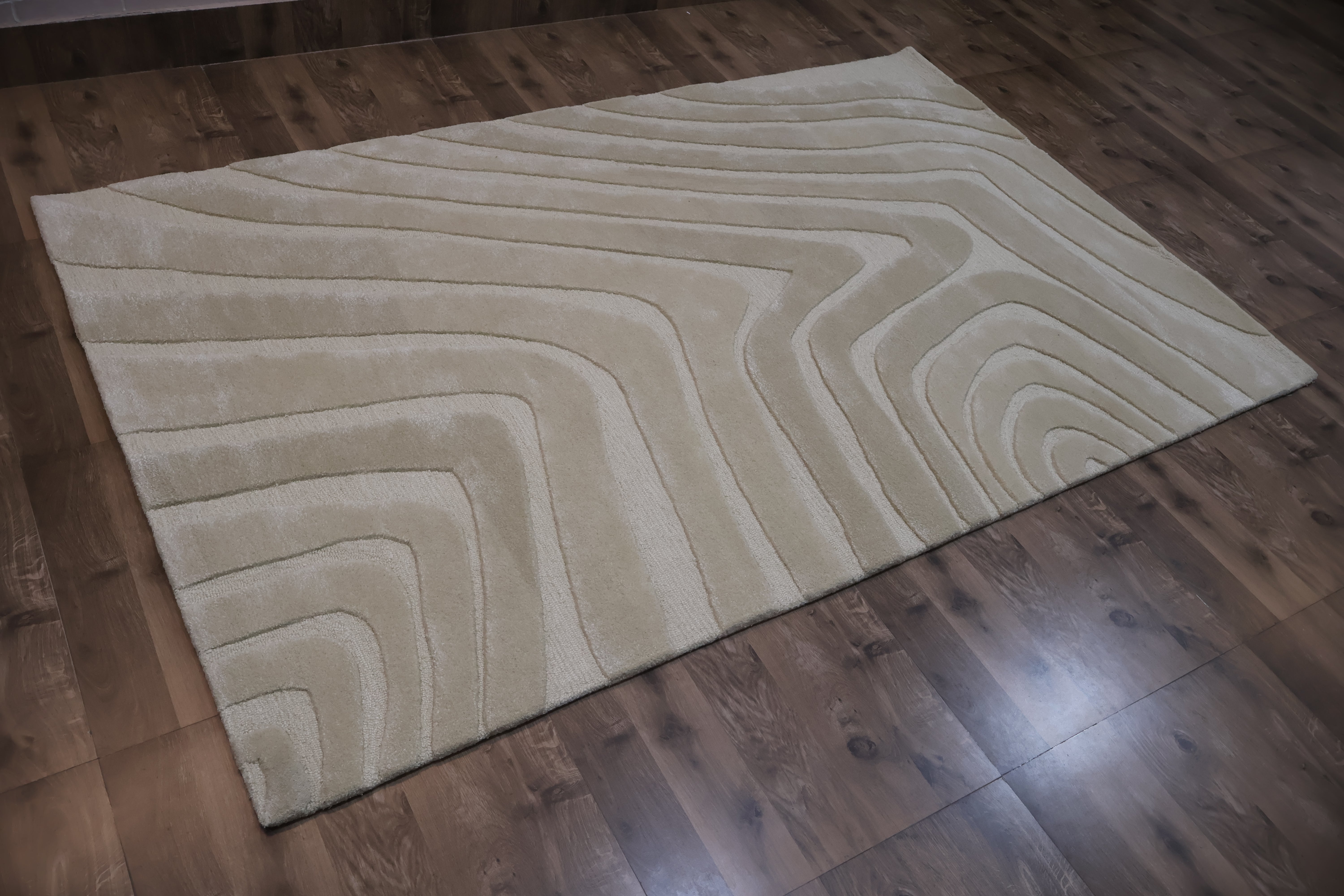 Modern Linear Pattern Carpet – Beige